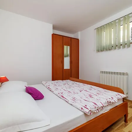 Krunoslav Apartamento