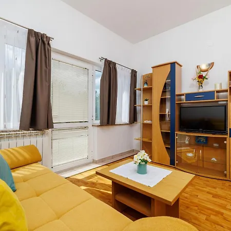 Krunoslav Apartmán Punat