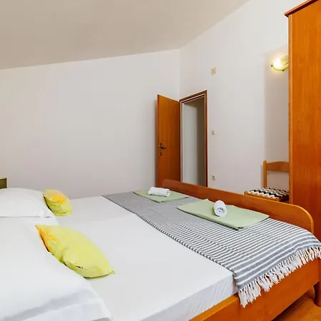 Krunoslav Apartment Punat